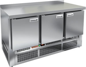 С распашными дверьми стол Hicold SNE 111TN