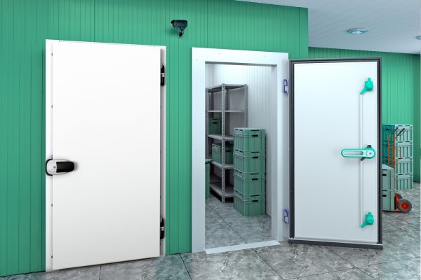 Распашные одностворчатые холодильные двери PROFHOLOD